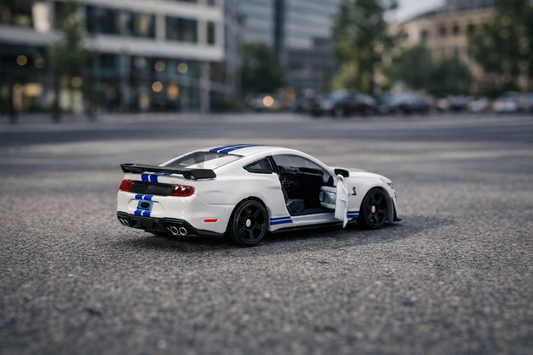 2020 Ford Mustang Shelby GT500 Official 1:64 Scale Model Car by Bburago