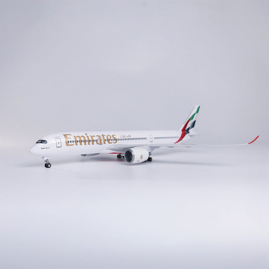 Emirates Airbus A380 Livery 1:160 Scale Diecast Airplane Model (47cm)