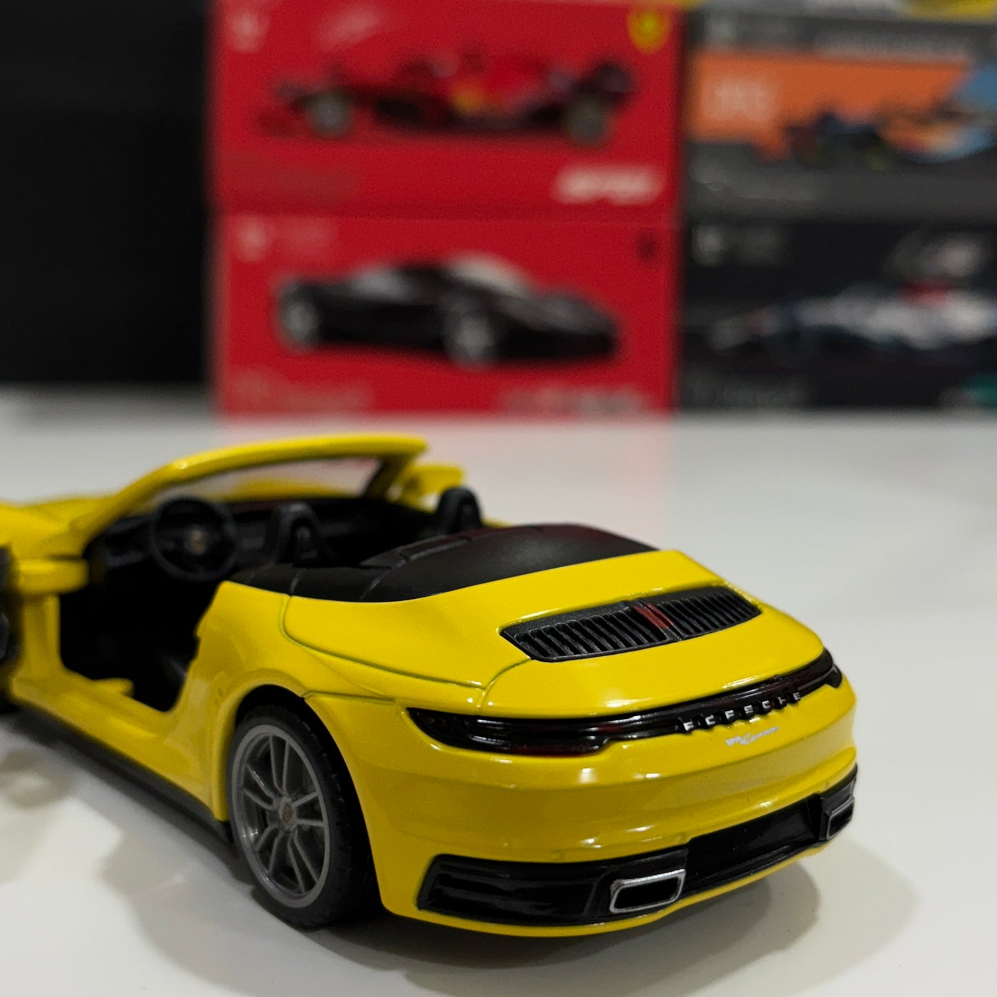 Porsche 911 Carrera 1:32 Official Die-Cast Scale Model by MSZ