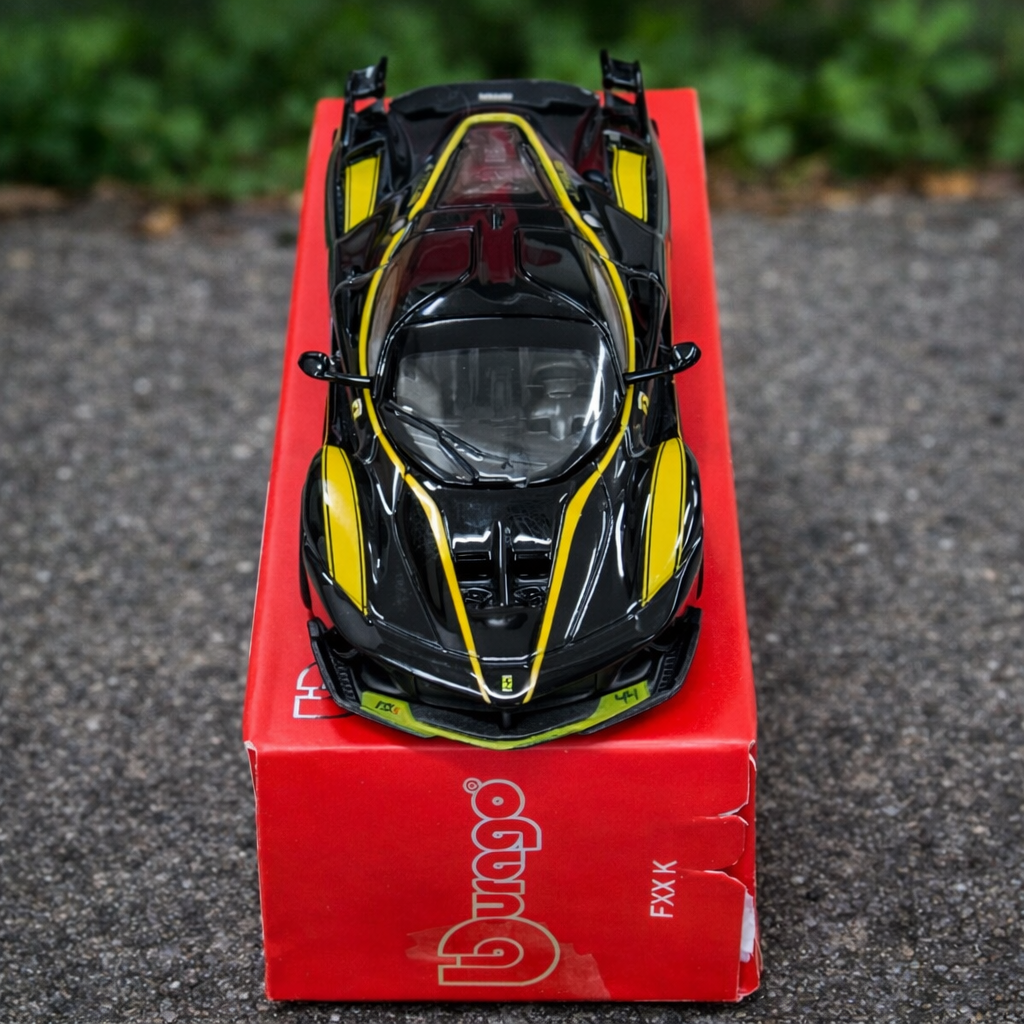 FXX K Ferrari Official 1:64 Scale Model Car by Bburago (Black)