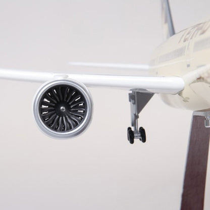Etihad Boeing 787 1:130 Scale Diecast Airplane Model (47cm)