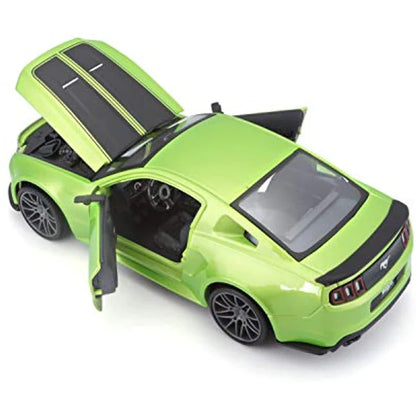Maisto 1:24 2014 Ford Mustang Street Racer Diecast