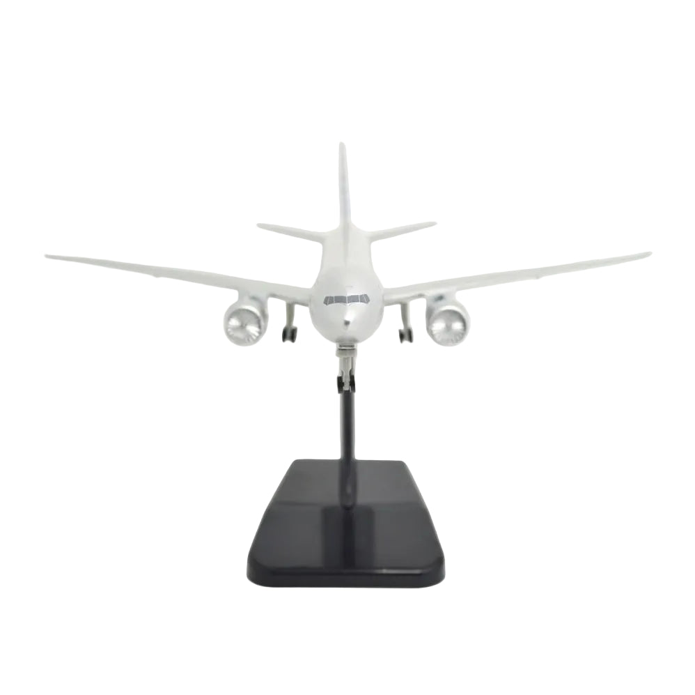 American Airlines Boeing 777 300ER 1:200 Scale Diecast Airplane Model (20cm)