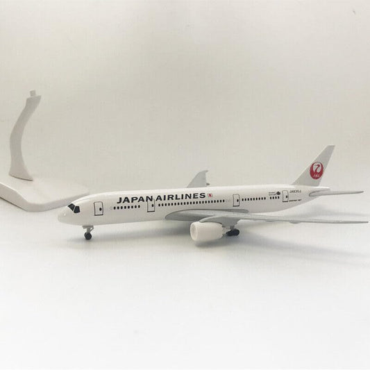 Japan Airlines Boeing 777 Dreamliner 1:200 Scale Diecast Airplane Model (20cm)