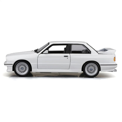 Bburago 1:24 1988 BMW M3 E30 White Diecast