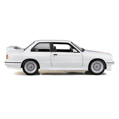 Bburago 1:24 1988 BMW M3 E30 White Diecast