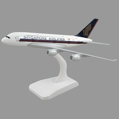 Singapore Airlines Boeing 777 300ER 1:200 Scale Diecast Airplane Model (20cm)