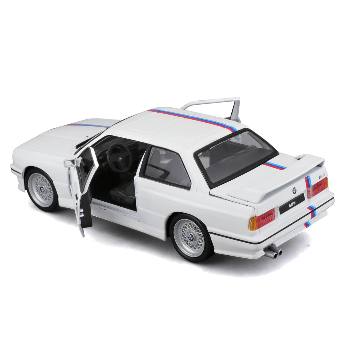 Bburago 1:24 1988 BMW M3 E30 White Diecast