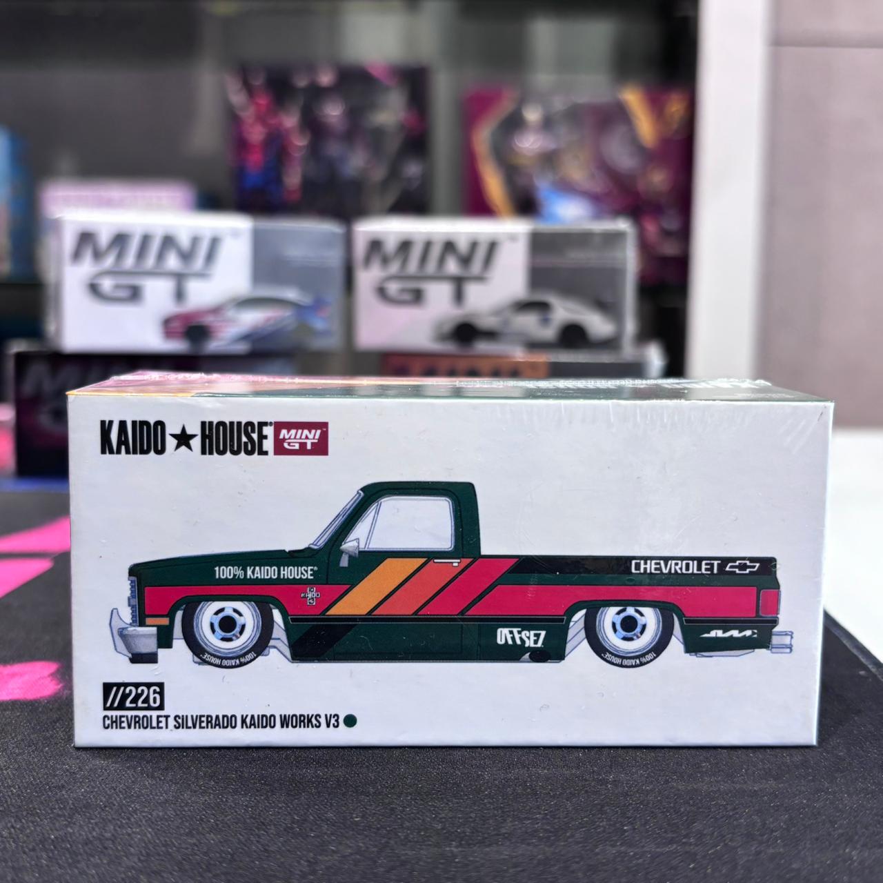 Kaido House 1:64 Chevrolet Silverado Kaido Works V3 Diecast Model