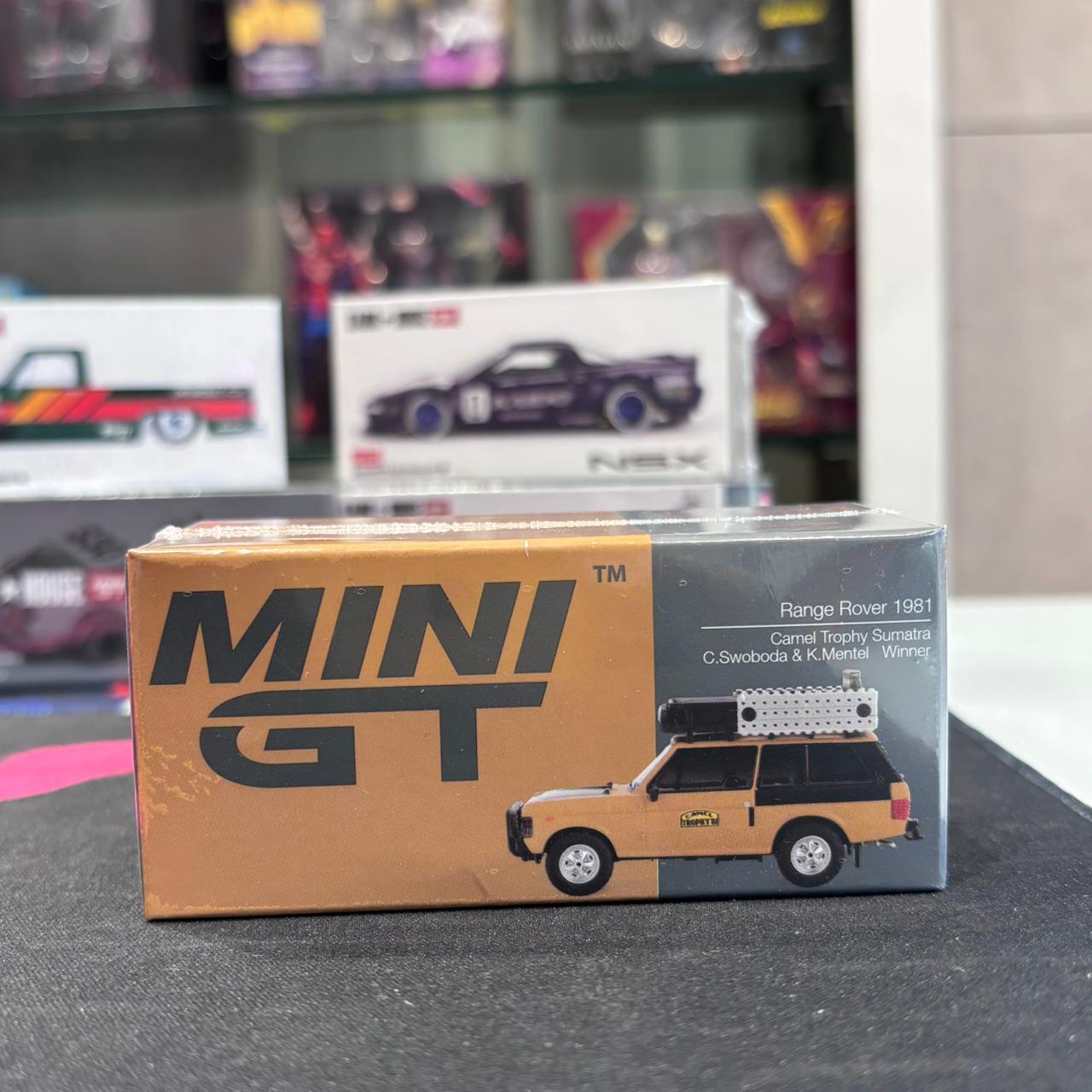 MiniGT 1: 64 Range Rover 1981 Camel Trophy Diecast Model