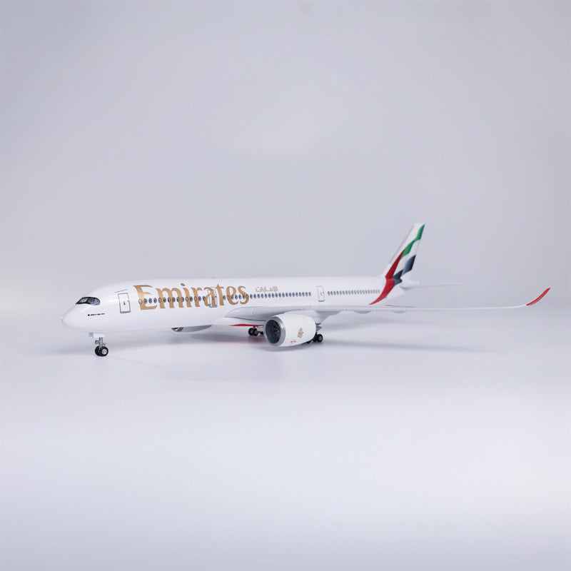 Emirates Airbus A380 Livery 1:160 Scale Diecast Airplane Model (47cm)