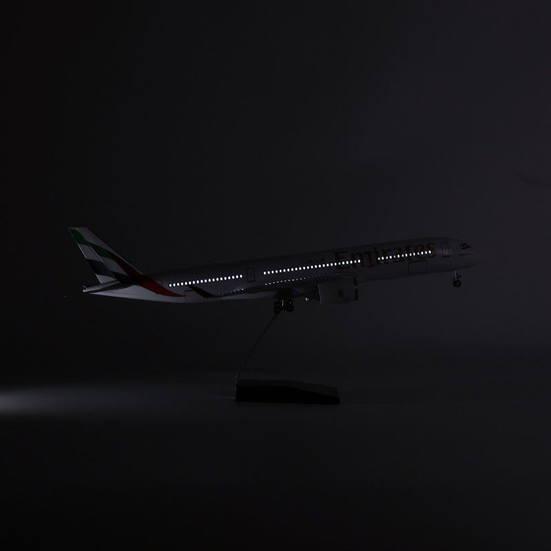 Emirates Airbus A380 Livery 1:160 Scale Diecast Airplane Model (47cm)