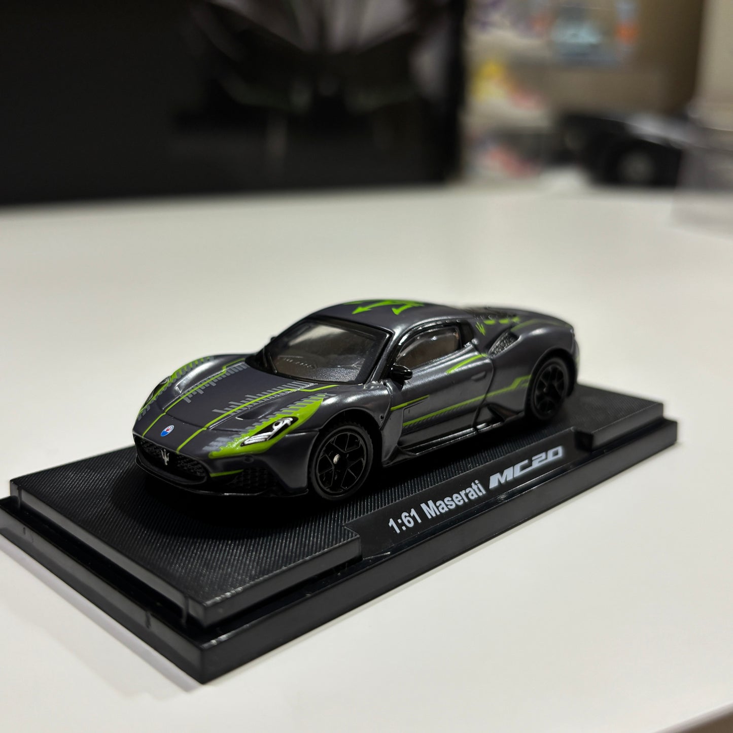 Maserati MC20 1:61 Official Die-Cast Scale Model Car by CCA (with Acrylic Box)