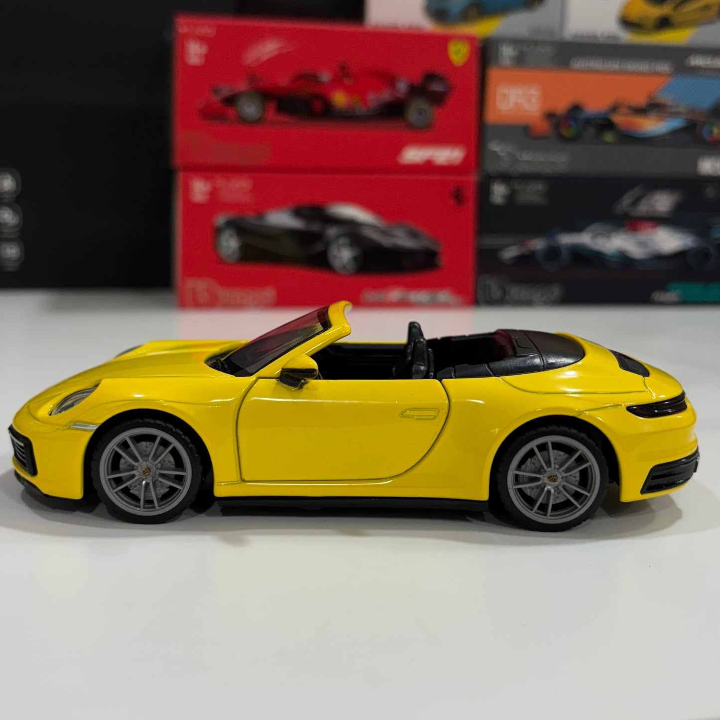 Porsche 911 Carrera 1:32 Official Die-Cast Scale Model by MSZ