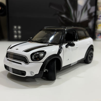 MINI Cooper S Countryman 1:24 Official Die Cast Scale Model Car