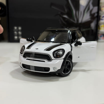 MINI Cooper S Countryman 1:24 Official Die Cast Scale Model Car