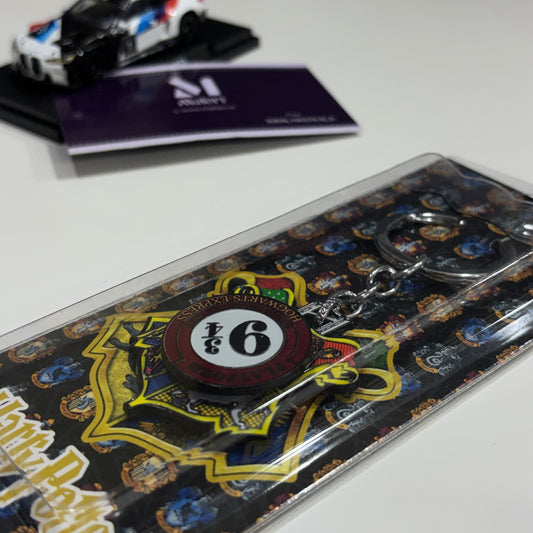 Harry Potter Platform 9¾ Spinning Keychain (Hogwarts Express)