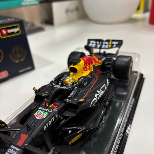F1 Redbull Racing Official 1/24 Scale with acrylic case