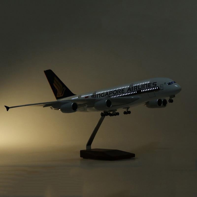 Singapore Airlines Airbus A350 1:150 Scale Diecast Airplane Model (47cm)