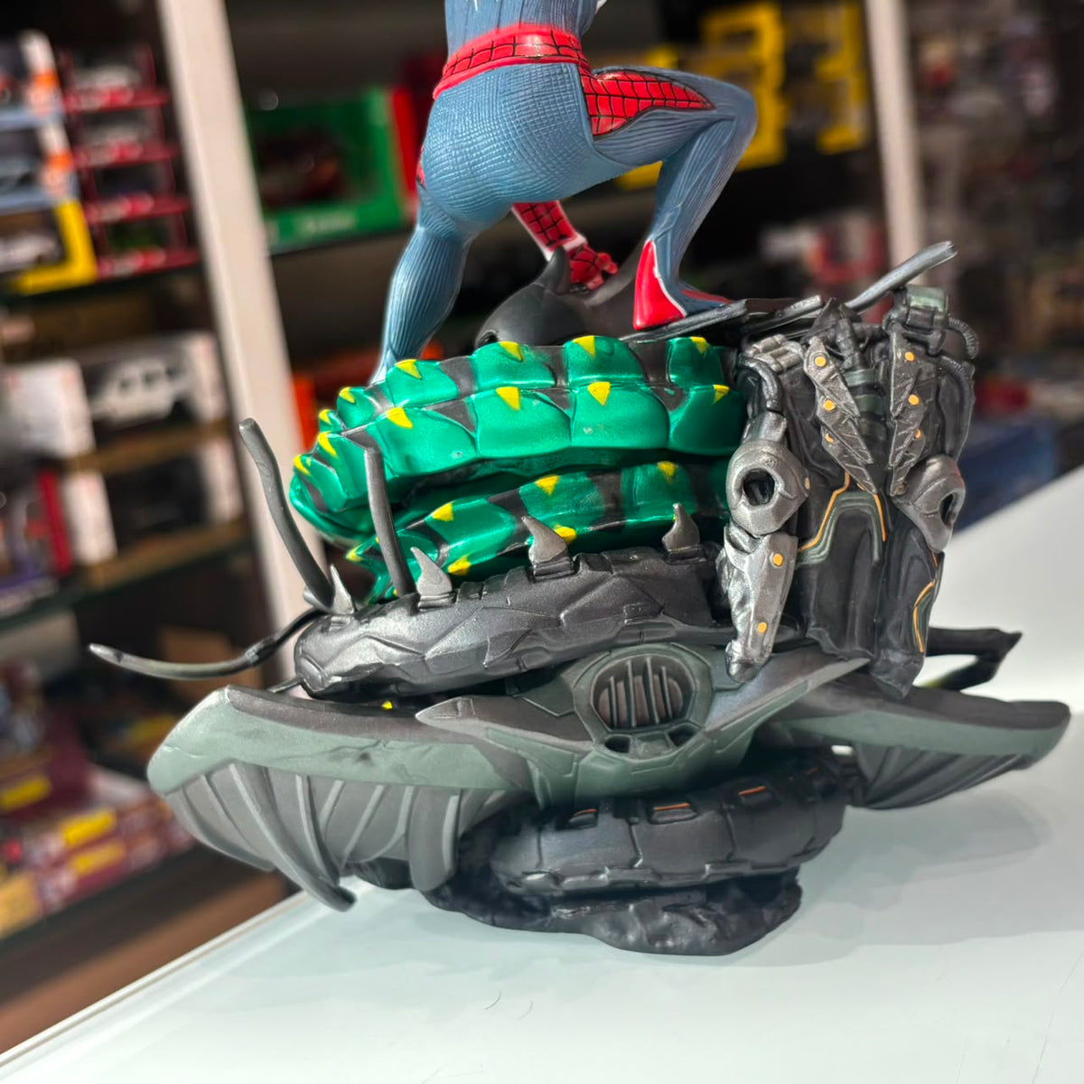 Marvel's Spider-Man PS4 Advanced Suit Figure with Battle Diorama Base