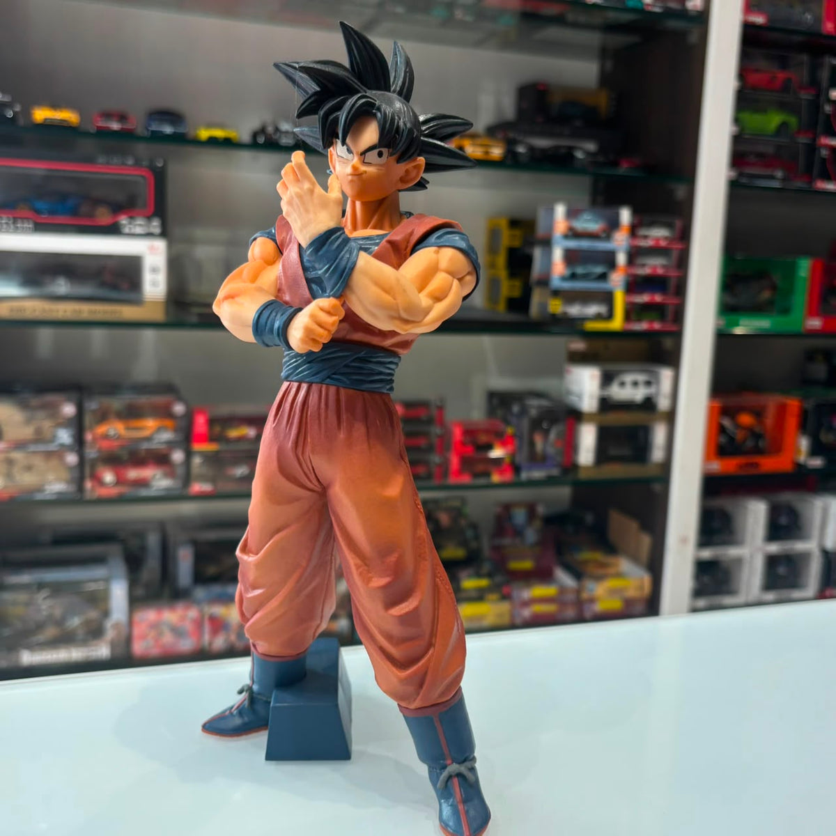 Dragon Ball Z Son Goku Base Form Collectible Figure