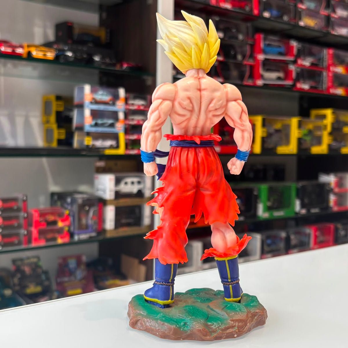 Dragon Ball Z Super Saiyan Goku Figure