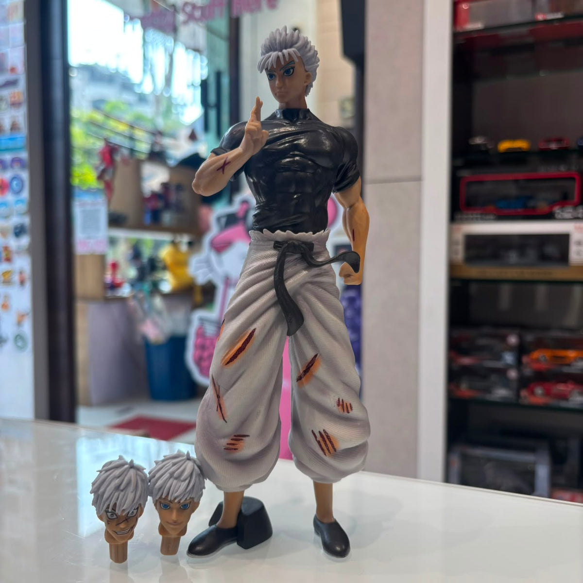 Jujutsu Kaisen Satoru Gojo Action Figure Set with Alternate Heads