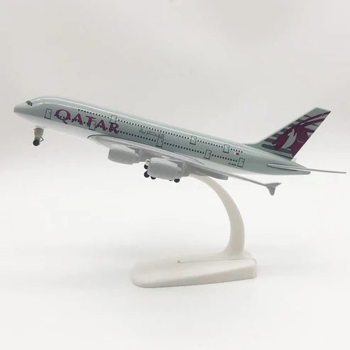 Qatar Airways Airbus A380 1:200 Scale Diecast Airplane Model (20cm)