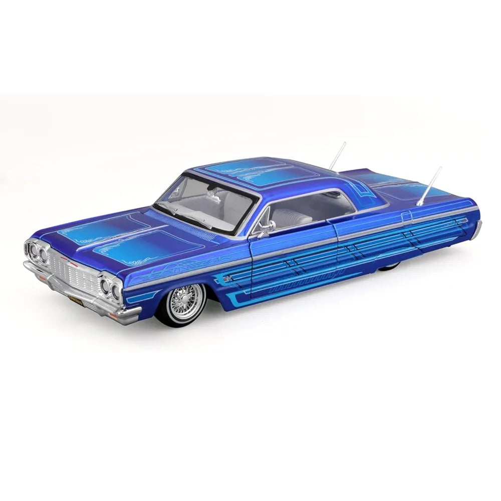 Maisto 1:26 1964 Chevrolet Impala SS Diecast