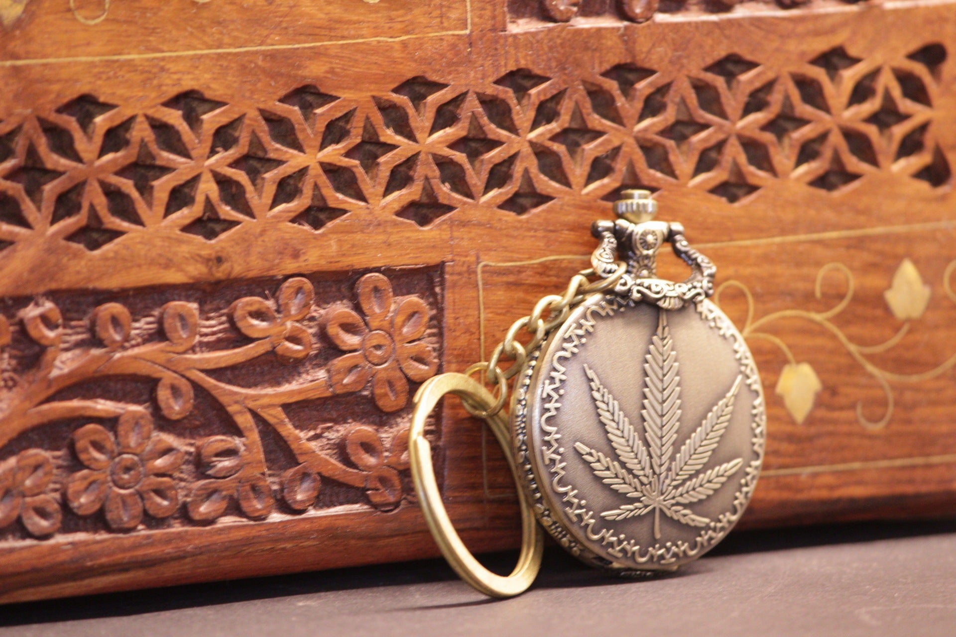 Leaf Pocket Watch - Metori