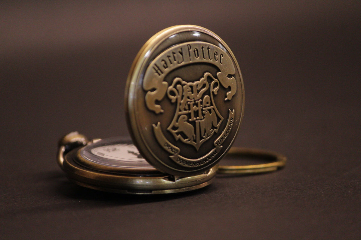 Harry Potter Hogwarts Pocket Watch - Metori