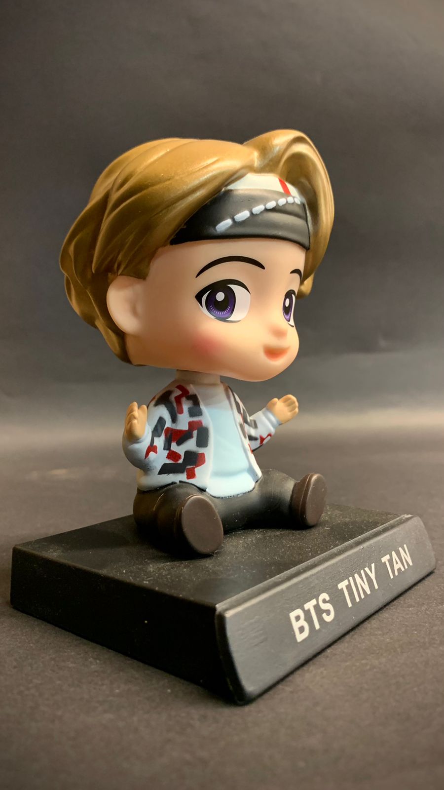 V Bobblehead
