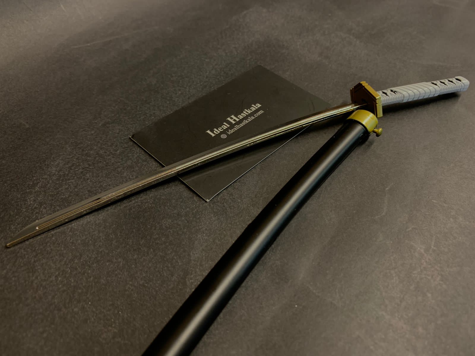 Giyu Tomioka Nichirin Sword